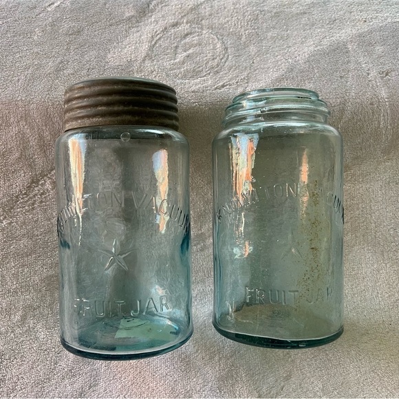 VINTAGE Knowlton Vacuum Star Fruit Jar (Set of 2) - Picture 2 of 6
